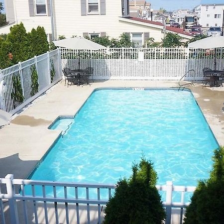 המפטון 23 B St Apartments מראה חיצוני תמונה