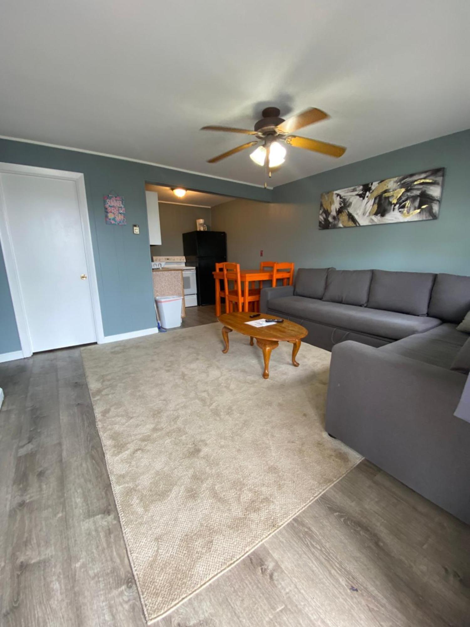 המפטון 23 B St Apartments מראה חיצוני תמונה