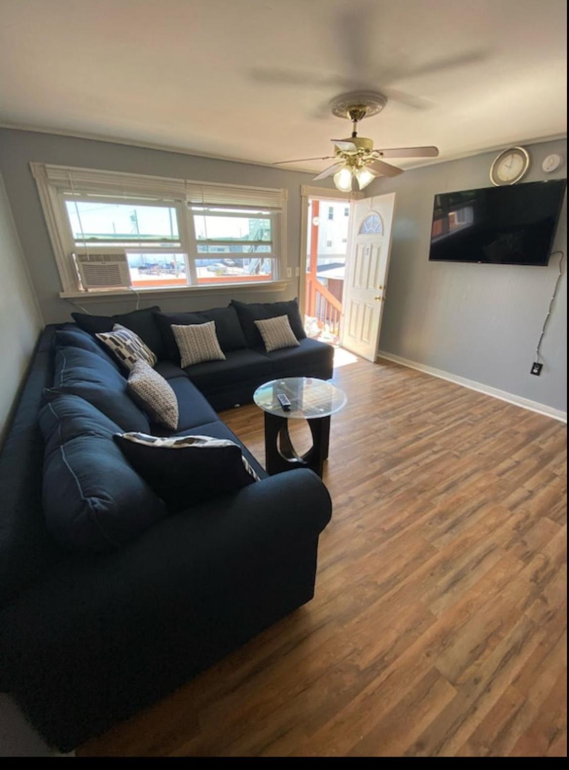 המפטון 23 B St Apartments מראה חיצוני תמונה