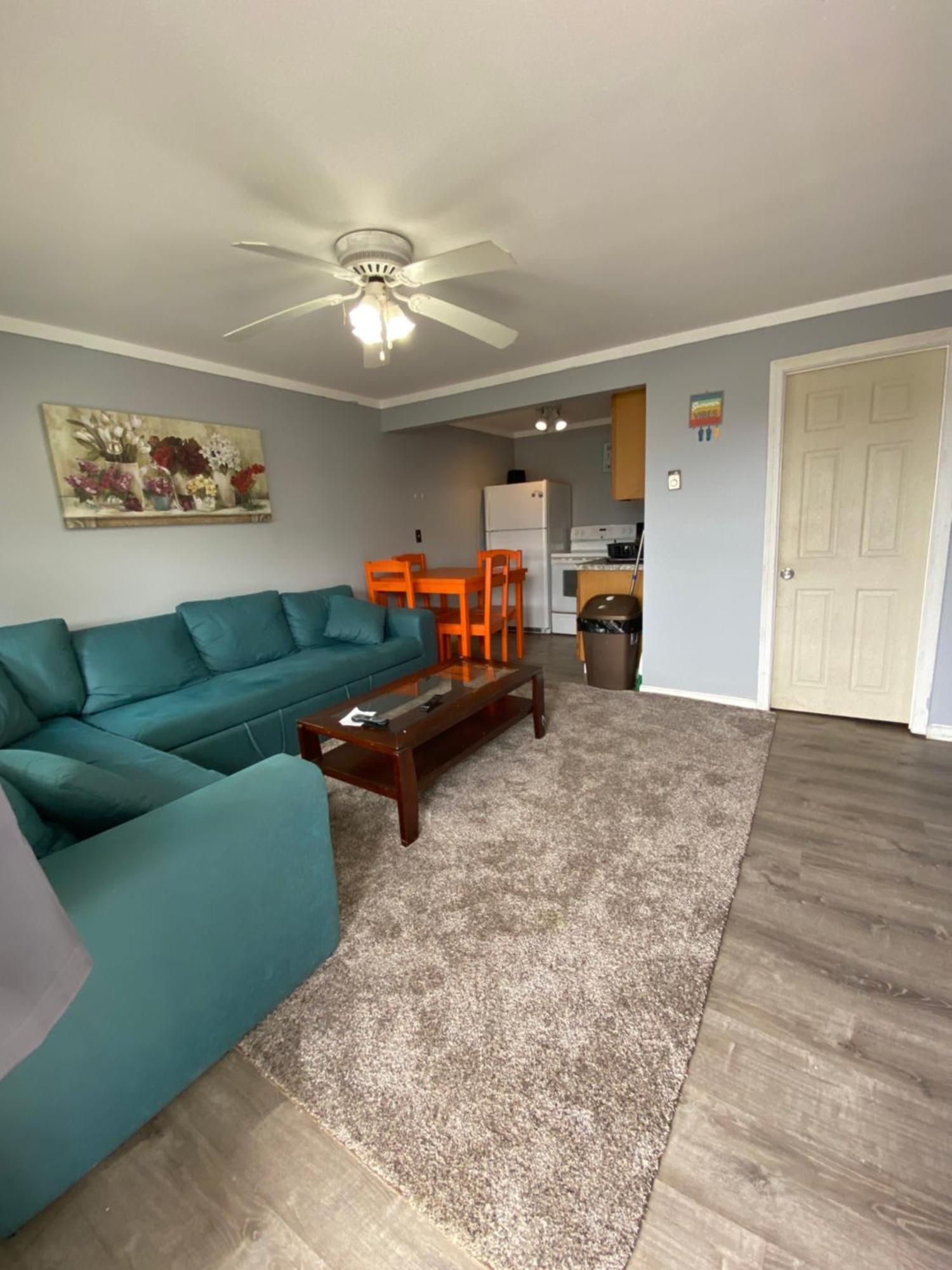 המפטון 23 B St Apartments מראה חיצוני תמונה