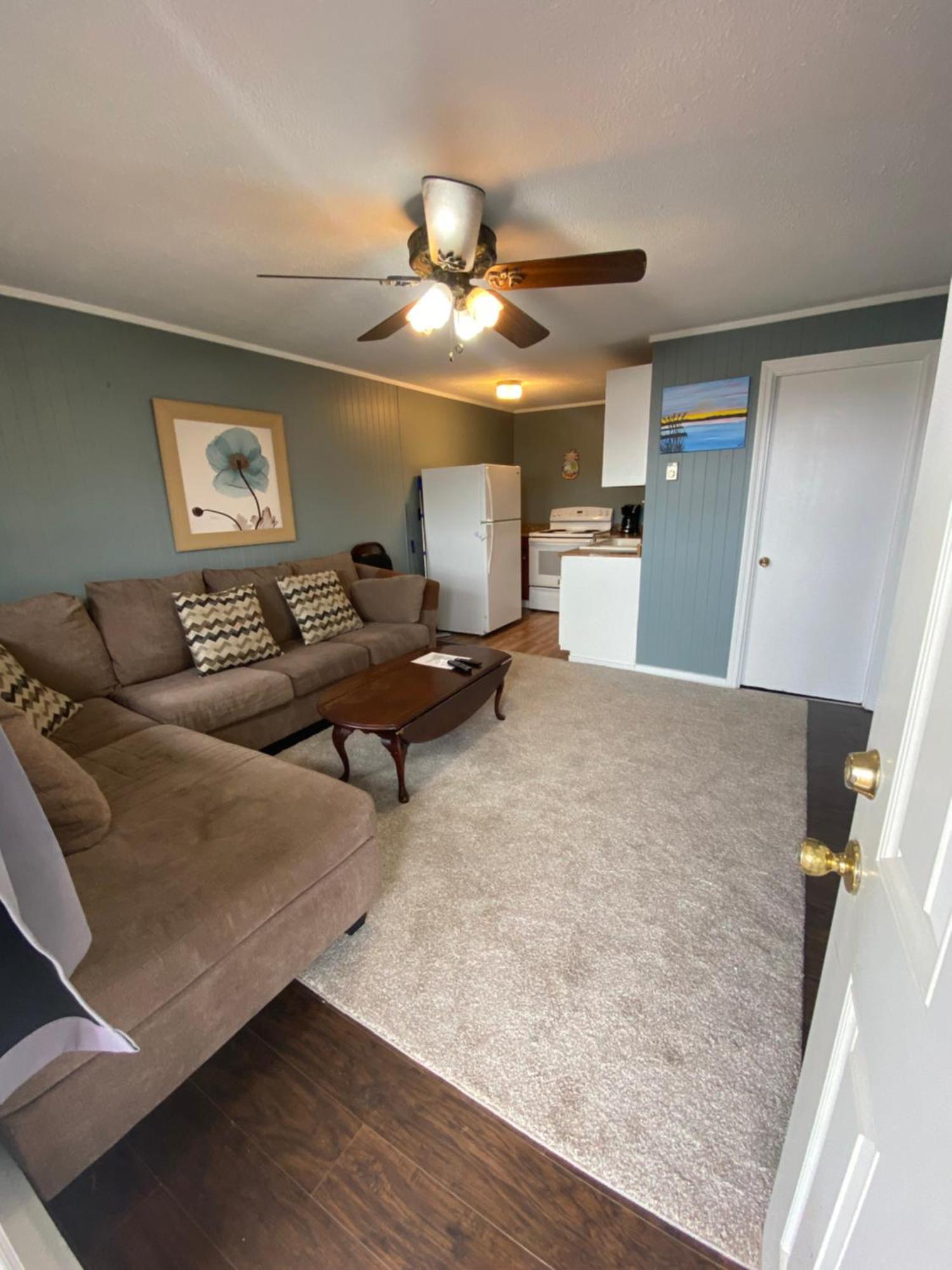 המפטון 23 B St Apartments מראה חיצוני תמונה