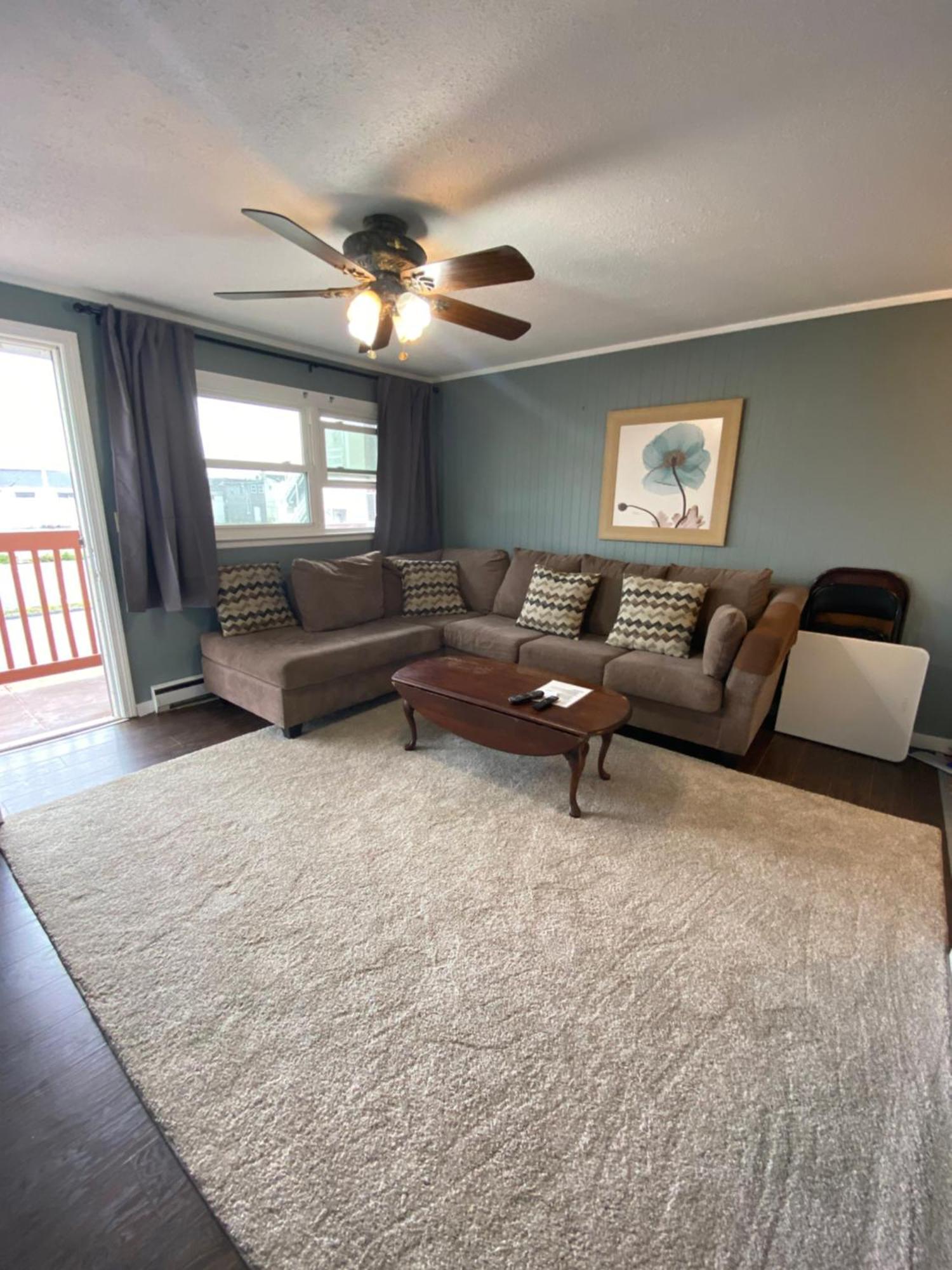 המפטון 23 B St Apartments מראה חיצוני תמונה